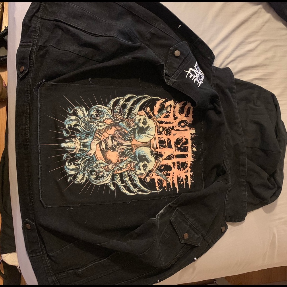 Size Small Suicide Silence vest